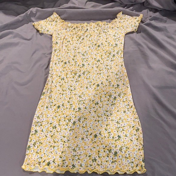 Shein form fitting floral dress - Picture 1 of 3